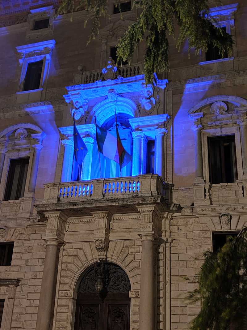 palazzo cesaroni, blu