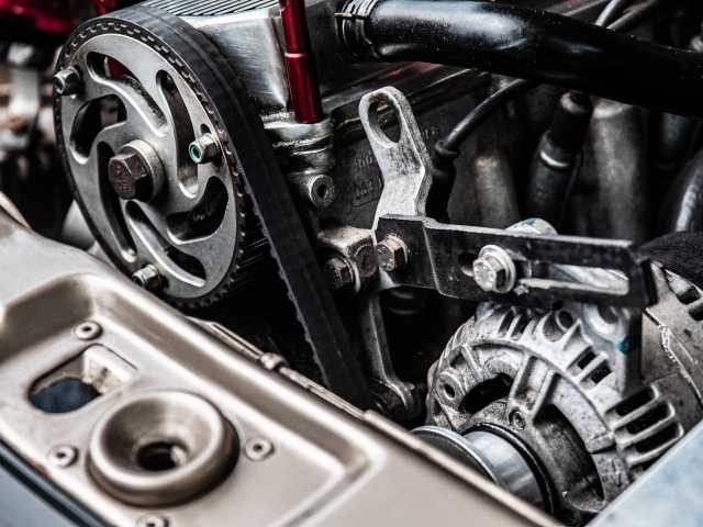 interno motore auto