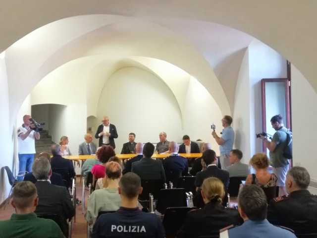 Commissione antimafia - Pietralunga sala